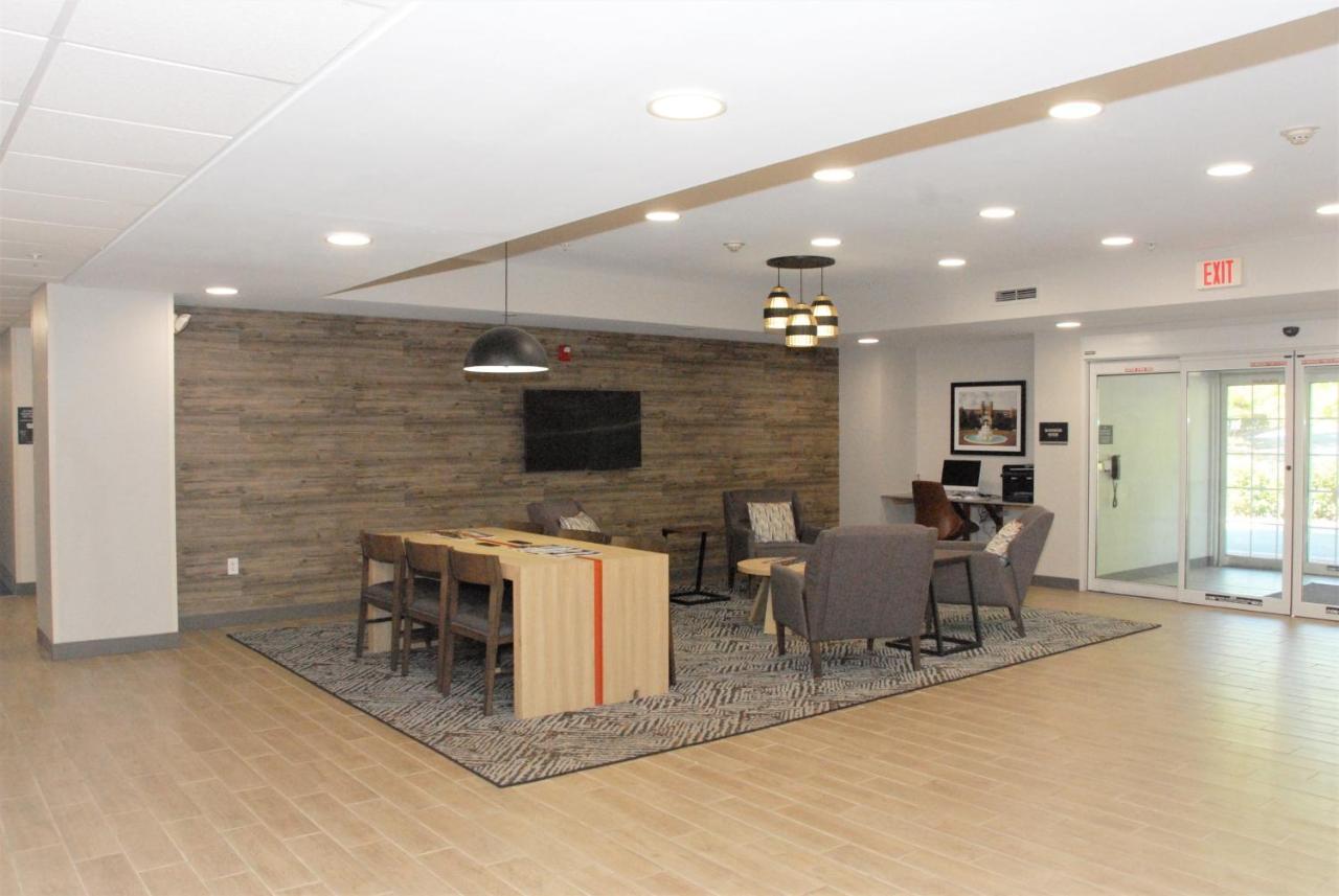 Candlewood Suites Tallahassee By Ihg Esterno foto
